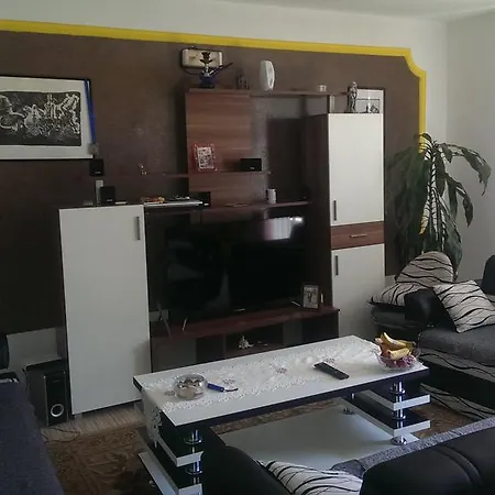 Apartment Ela *